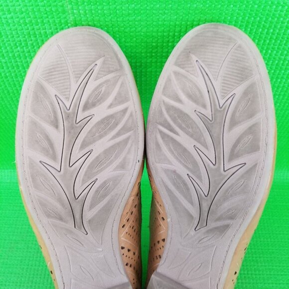 ✅EARTH ROYALE SAND BROWN LEATHER BALLET FLATS WOMENS Size 9B LOAFERS DRESS SHOES - Picture 13 of 16